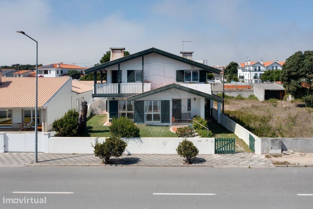 Moradia T4 para venda