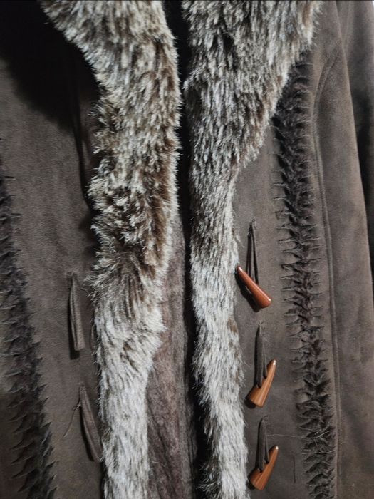 Casaco com pêlo falso