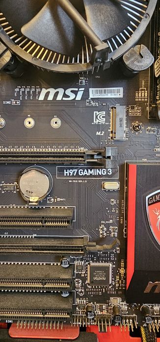 Komputer stacjonarny i7 R9 290X 8gb 750w