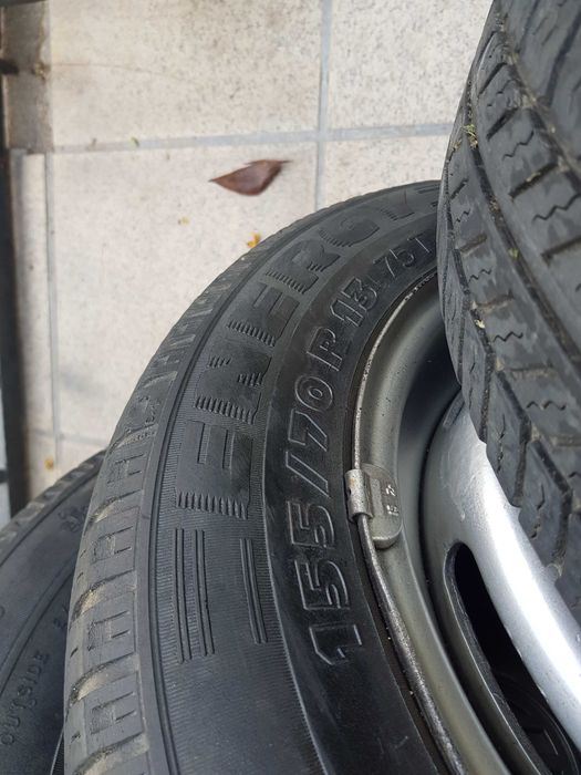4 jantes vw 13 pneus tampas orig