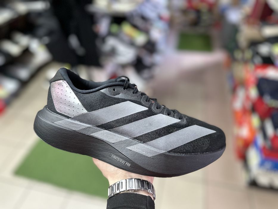 Кросівки Adidas Evo SL ( РОЗМІР 42  )
