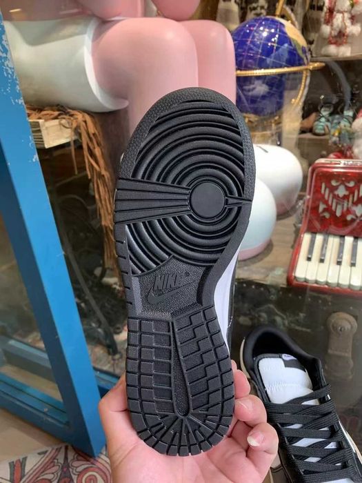 Jordan 1 Mid Smoke Grey R. 38