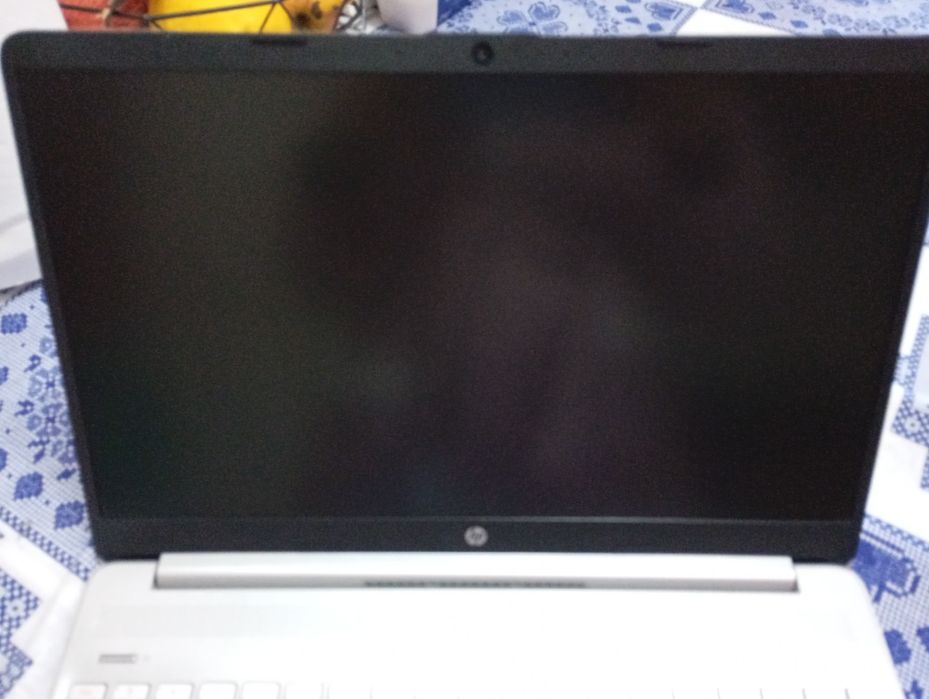 Vendo Portátil HP 15S com poucos anos