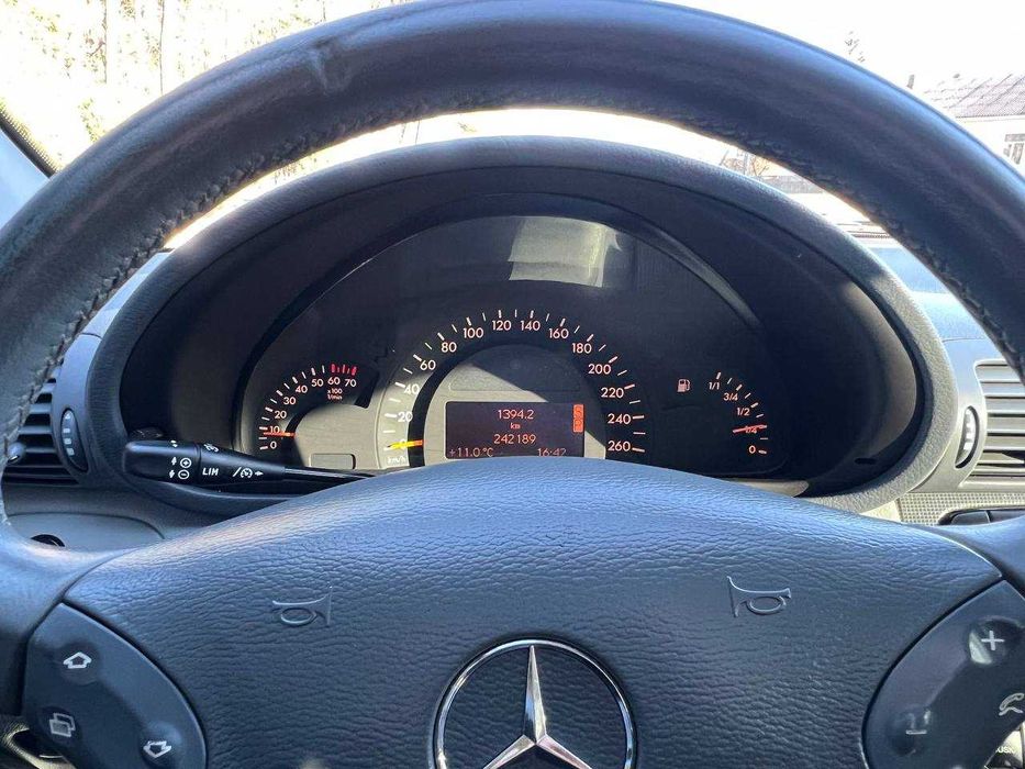 Продам MERCEDES-BENZ C 180