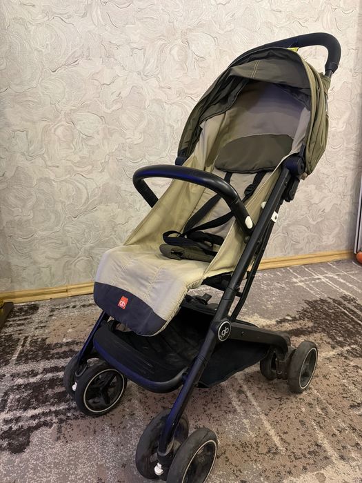 Візочок gb колір хакі