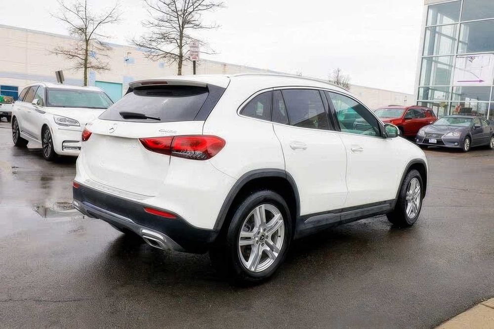 Mercedes-Benz GLA 250 4MATIC      2021