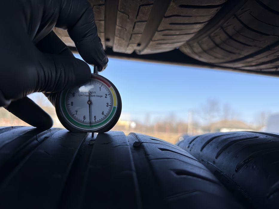 Шини б/у 215/55 R17 Continental 4шт