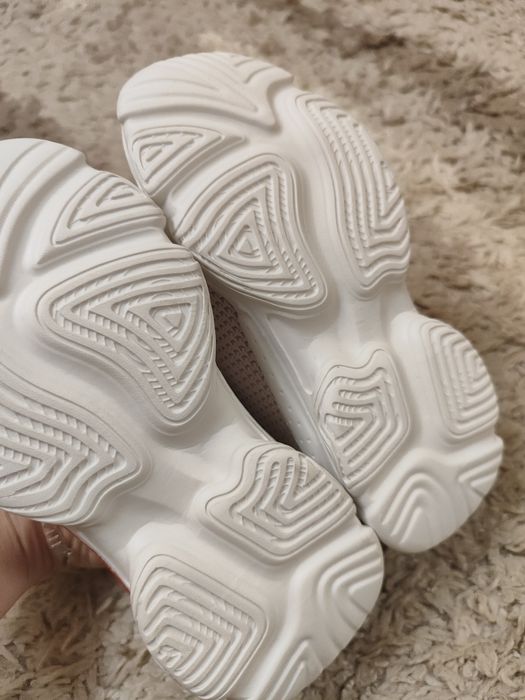 Кросівки для дівчинки 28 р.