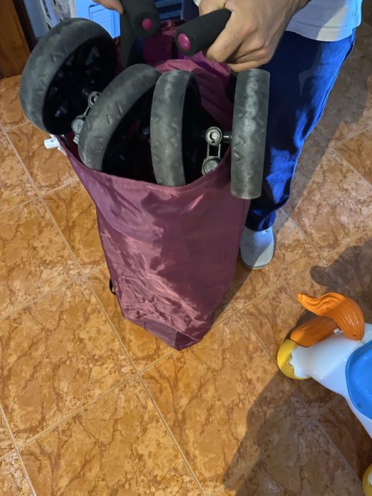 Carrinho de passeio infantil