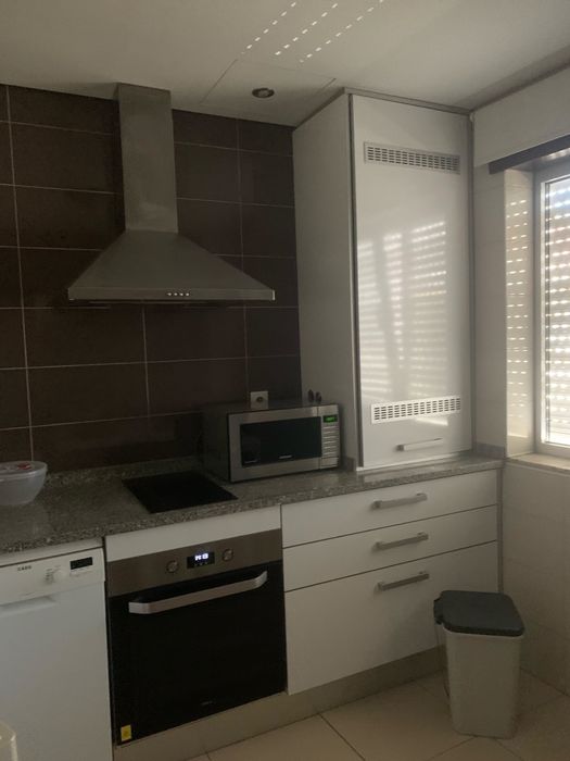 Alugo T2 29/06 a 18/07 e setembro