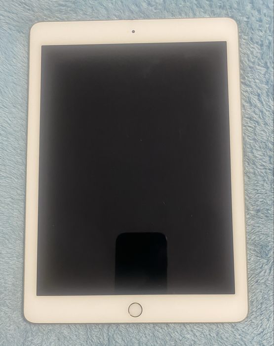 Продам IPad.