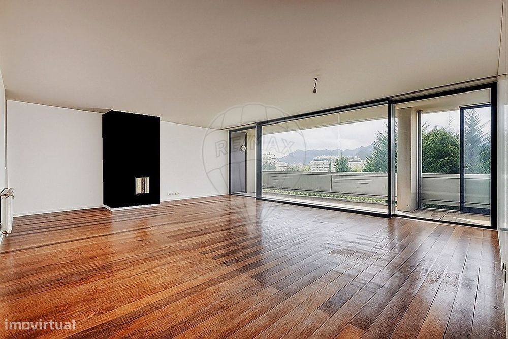 Apartamento T4 para venda