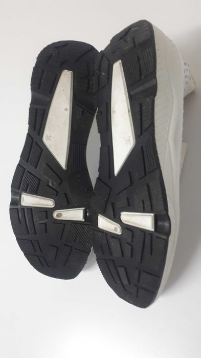 Ténis de senhora brancos Nº39