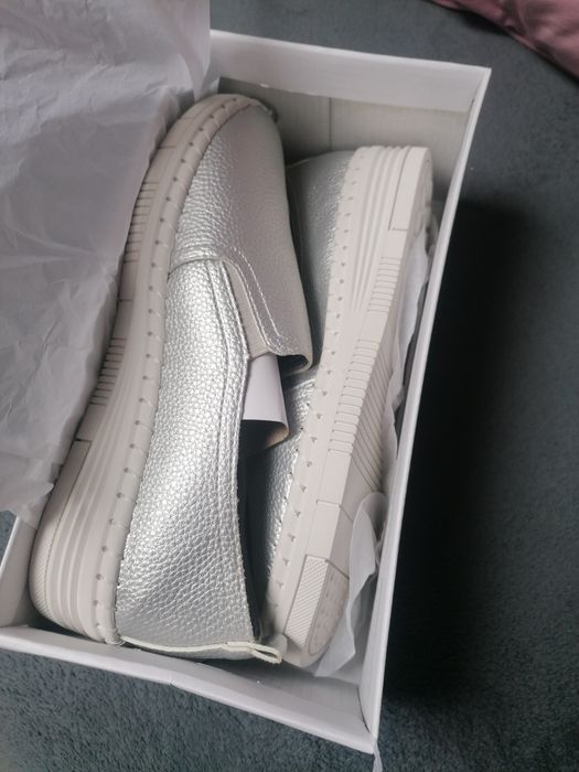 Sprzedam nowe buty