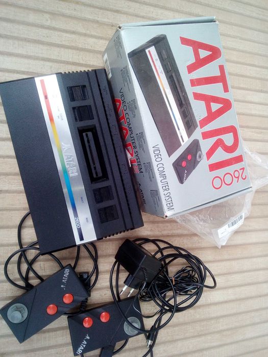 Konsola do gier Atari 2600 sprawna