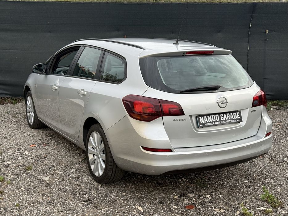 Opel Astra Caravan Cosmo 1.7 Cdti Gasóleo 2011 - 332.000km (Com Garantia)