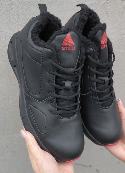 Кросівки,ботинки чоловічі зима