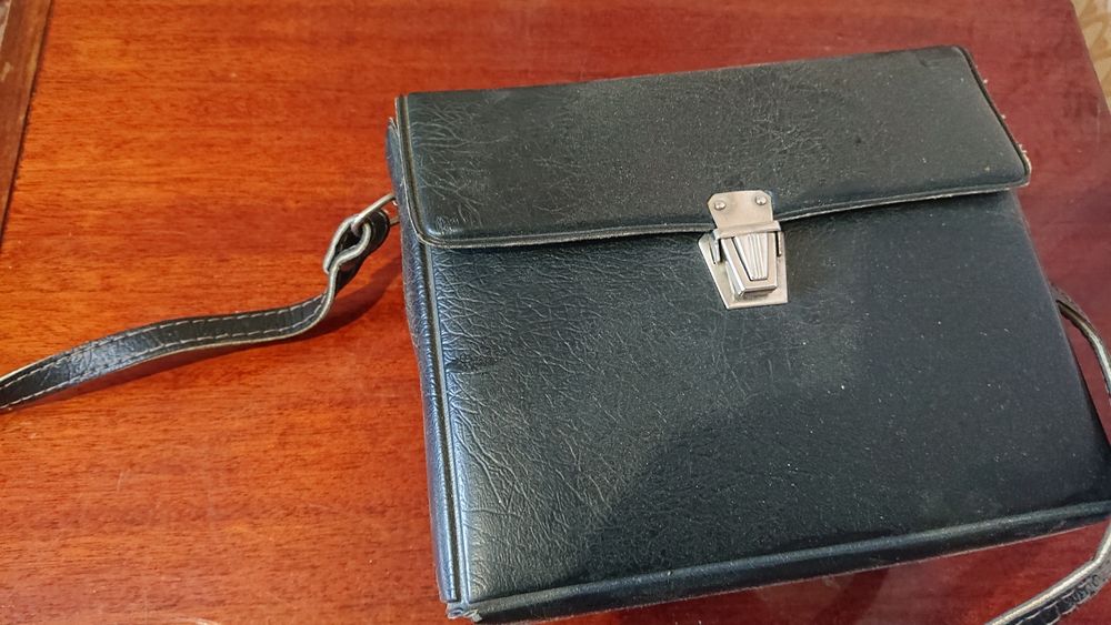 Фотовспышка
Сделано в СССР.
Отличное состояние. 
Чехол. 
Смотрите фото