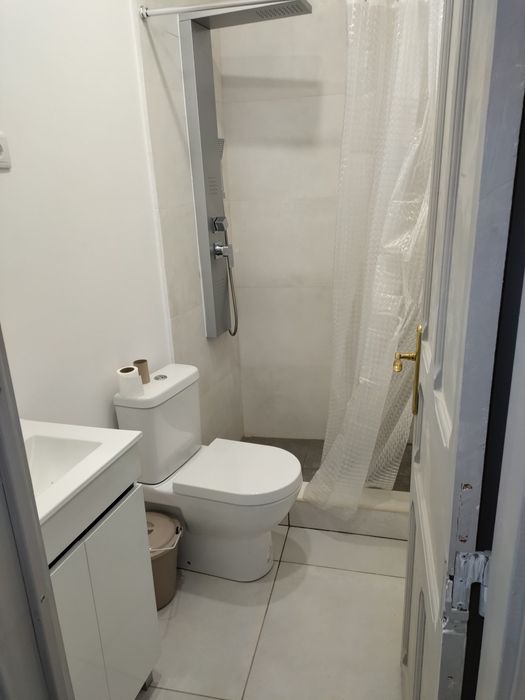 Quarto a 200 metros da estação da Póvoa de santa iria