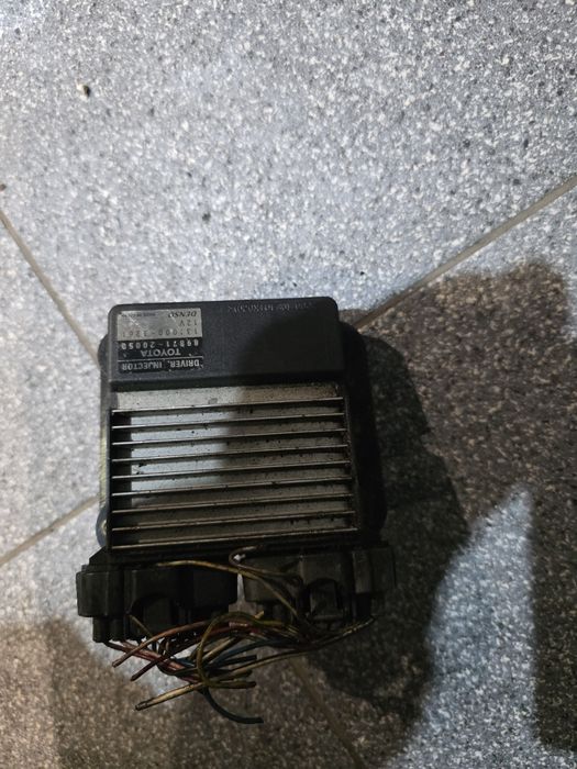 Modół wtrysków Toyota Corolla Avensis rav4