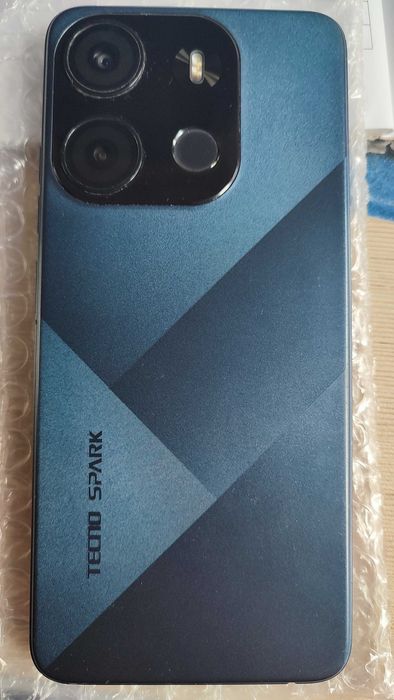 Мобільний телефон TECNO SPARK