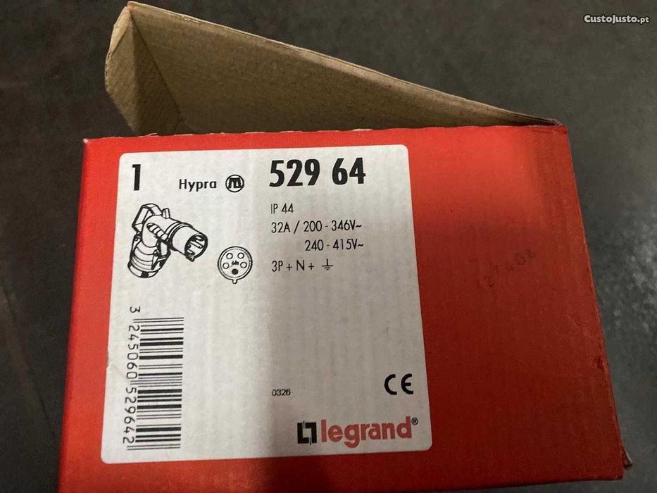 Conector industrial Legrand HYPRA Masculino, 3P + N + E, 32A, 415 V64739764100867121