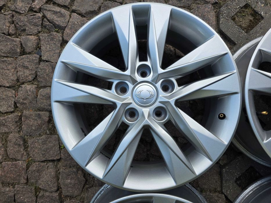 Oryginalne felgi aluminiowe z czujnikami SsangYong KGM REXTON 18" 5x130 ET 43 MUSSO j. NOWE