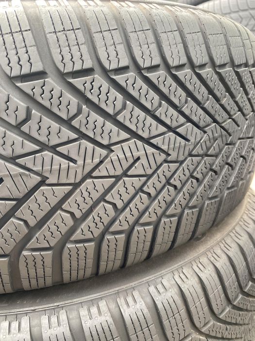 235 50 19 Pirelli Winter 2 90% Зима 2022 Гарантія