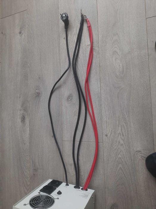 Інвертор Volt Polska SinusPro-2000E (1250/2000W)