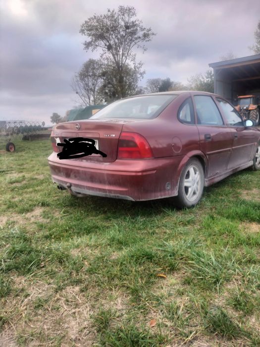 Opel Vectra B...