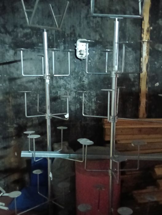 Sprzedam stojaki podlogowe