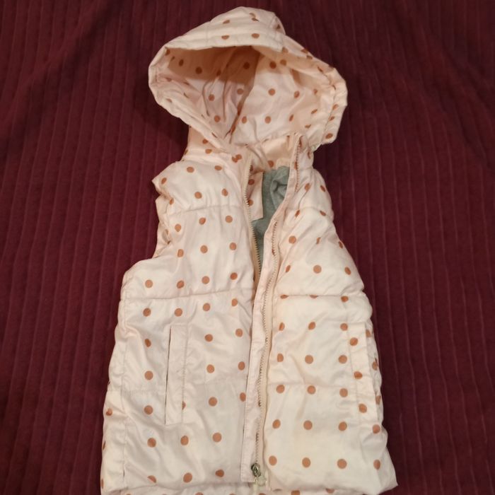 Продам 2 дитячі жилетки.