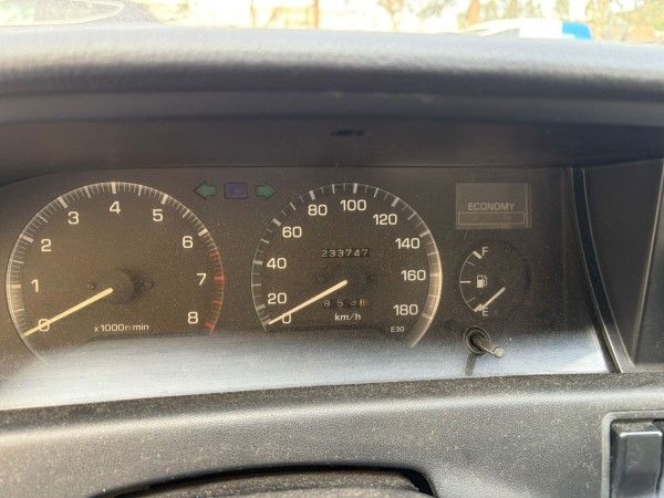 Para peças TOYOTA Corolla Sedan (_E9_)