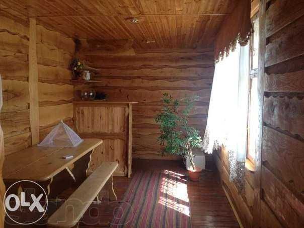 Будиночок біля річки подобово