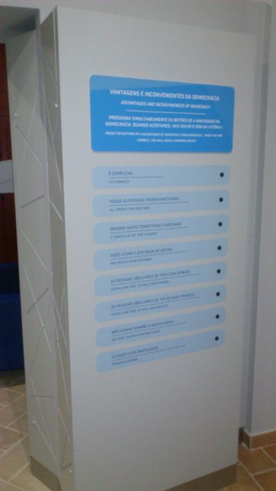 Móveis de Autor / Módulos para exposições, museus, centros educativos