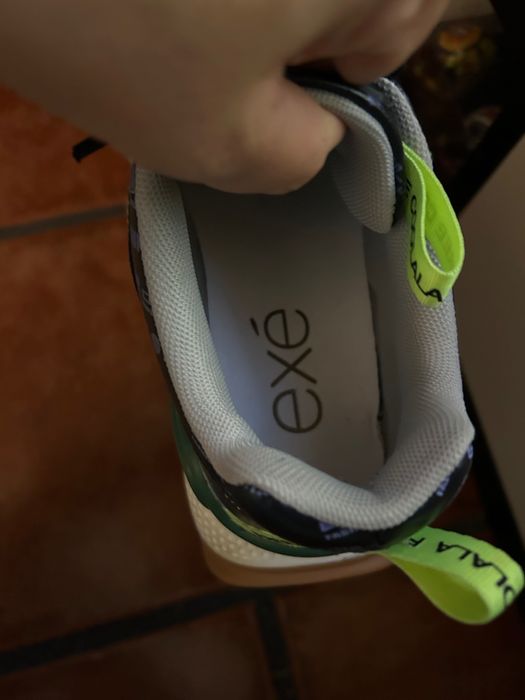 Tenis de senhora exe