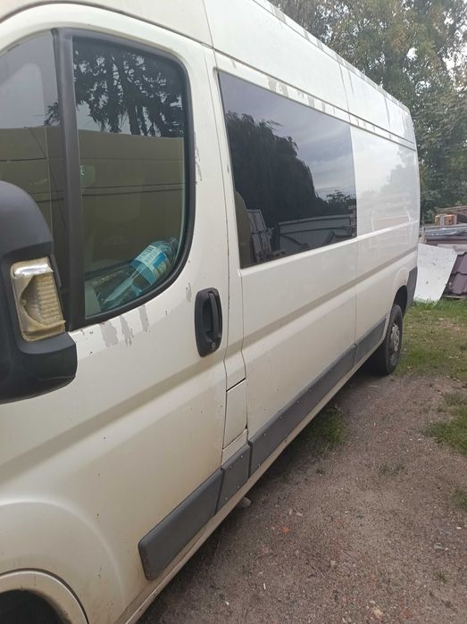 Samochód Peugeot boxer