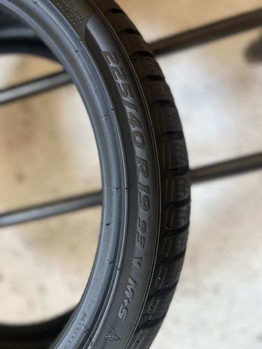 Зимові шини‼️225/40 R19 Pirelli Sottozero3 93V Нова‼️