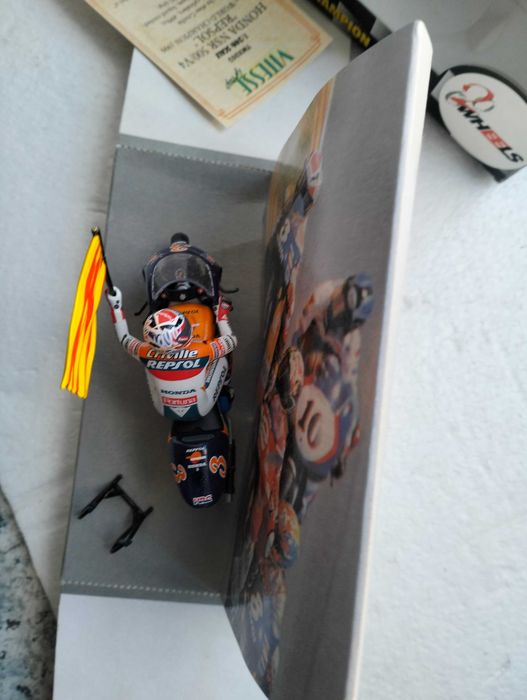 Honda NSR500 Alex Criville - 1999 World Champion - 1/24 Vitesse
