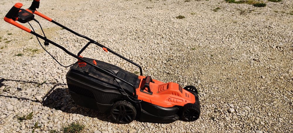 Aparador elétrico Ryobi 350w + Corta relva Black+Decker 38cm 1600w