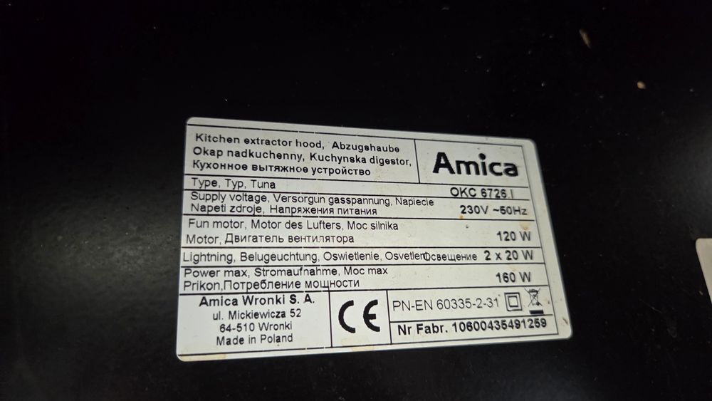 Okap kominowy/pochłaniacz Amica czarne szkło OKC6726l