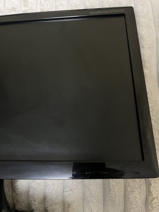 ЖК Монитор Samsung LED