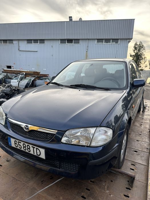 Mazda 323F 2.0 turbo ano 2002 para pecas