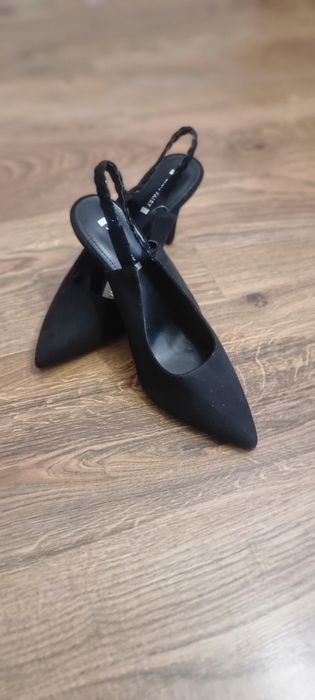 szpilki odkryta pięta