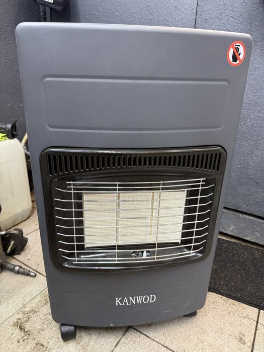 Газовий обігрівач 4.2квт майже новий  Не працює