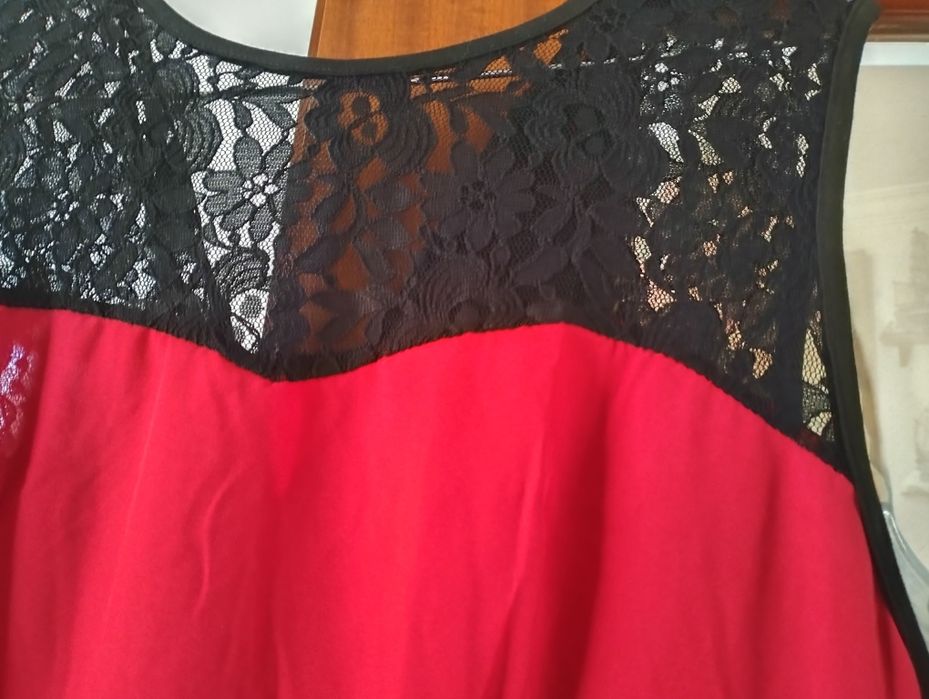 Vendo 3 vestidos nunca usados