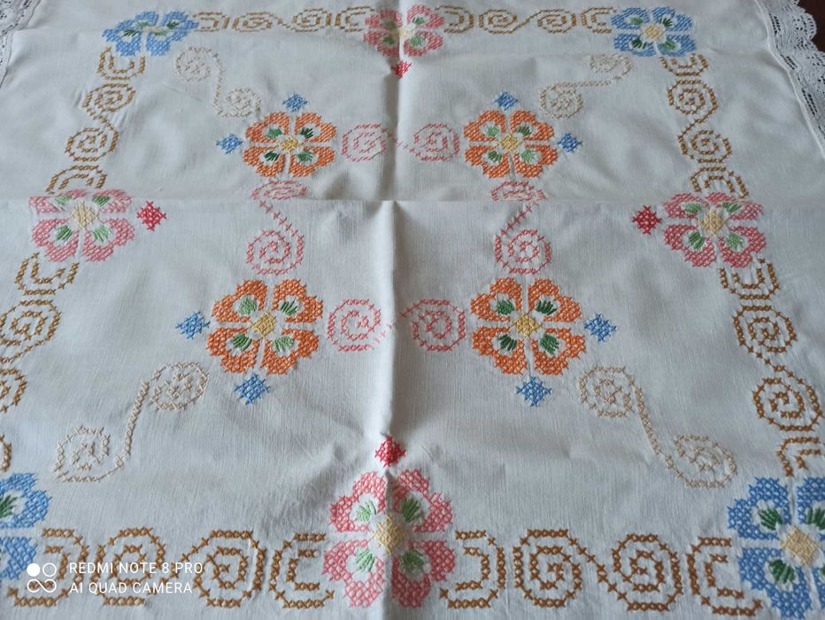 Serweta wyszywana 80x80