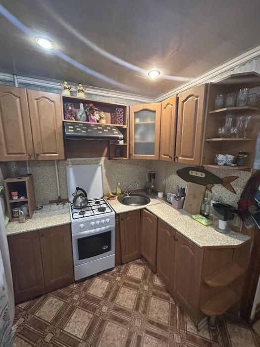 Продам 3-кімнатну квартиру з лоджею.