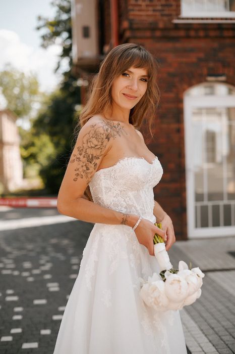 Стильна весільна сукня. Такої ви не знайдете ні в кого.