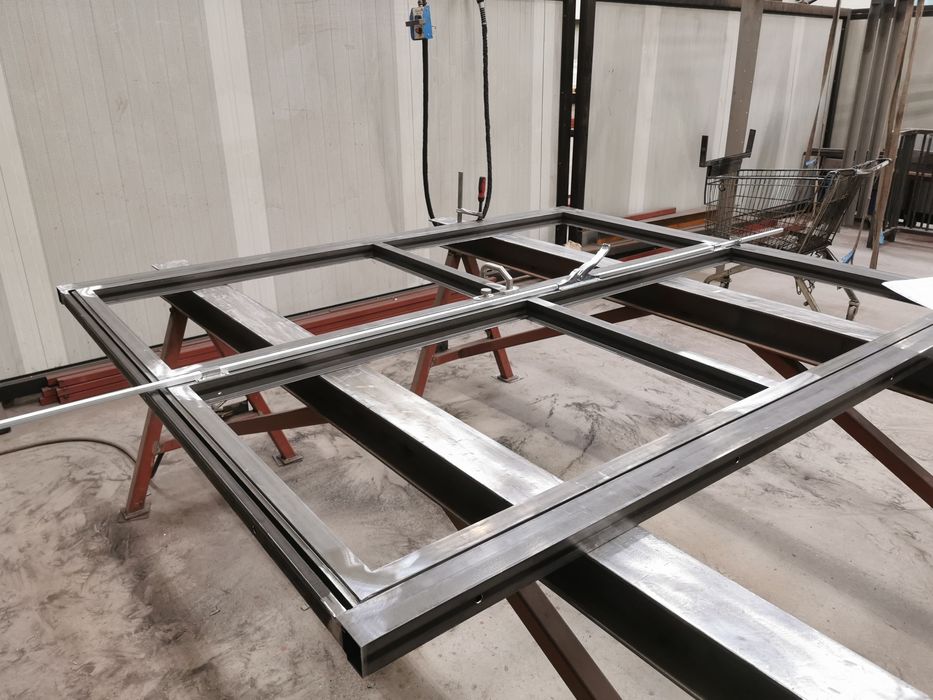 Drzwi metalowe przemysłowe